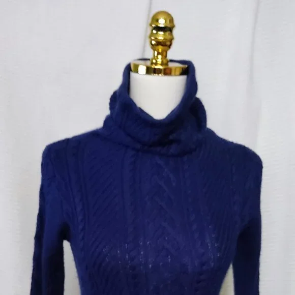 Blue cable knit sweater mini dress - Picture 2 of 14